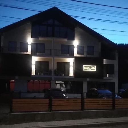 Danifeld Inn Voronet Exterior photo
